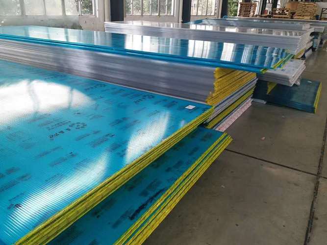 工厂批发pc阳光板pc中空阳光板板材加工定制