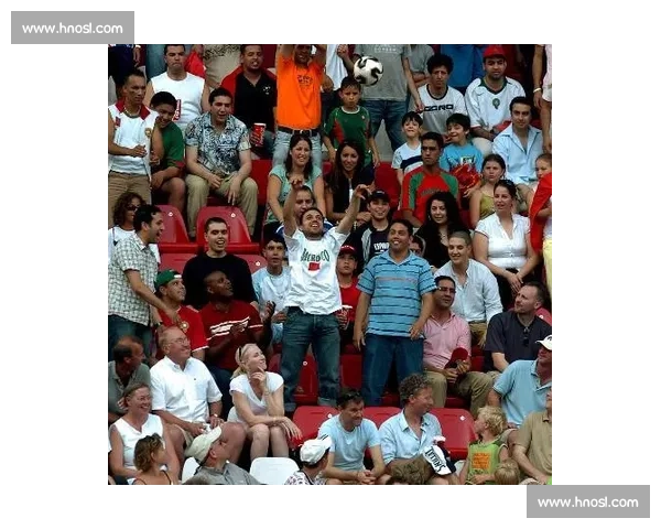 摩洛哥与荷兰激战四十强赛两队谁能晋级世界杯半决赛决胜时刻来临